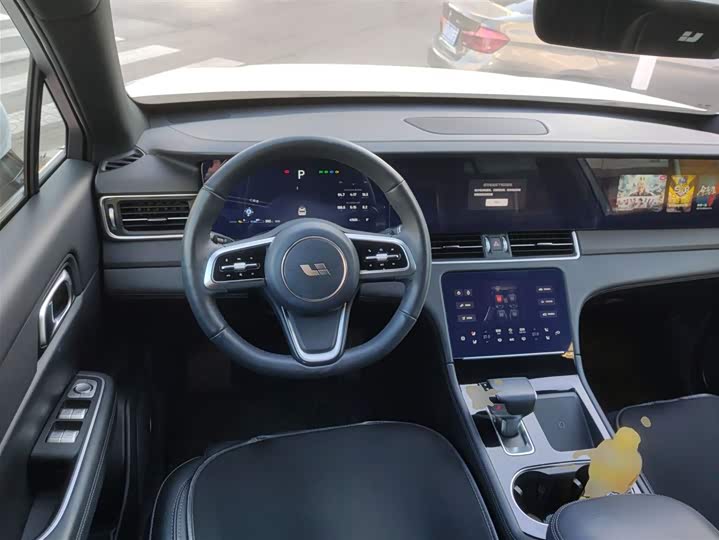 Фото 11 - LiXiang One