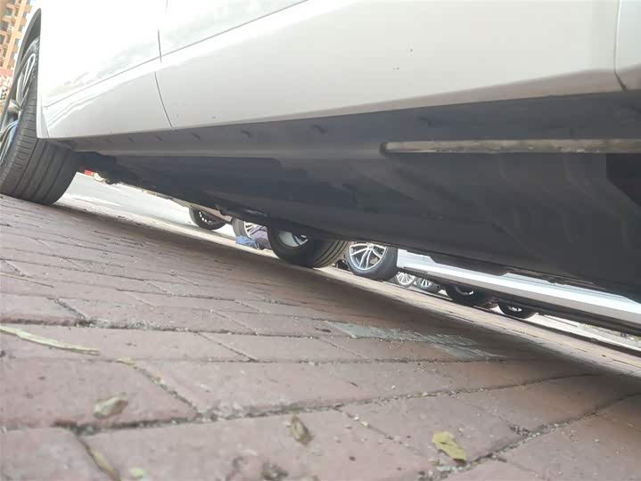 Фото 22 - LiXiang One