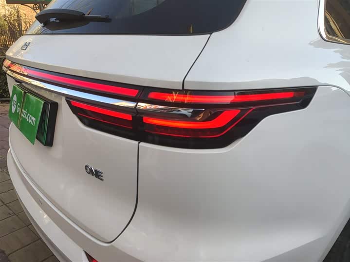 Фото 8 - LiXiang One