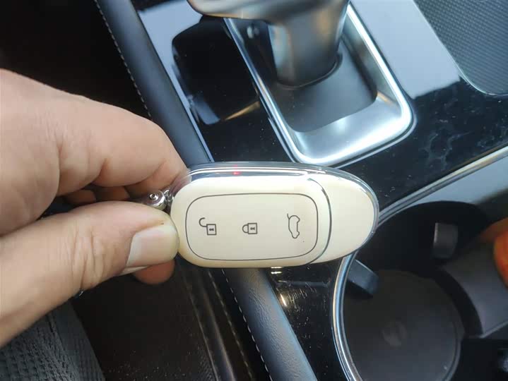 Фото 9 - LiXiang One