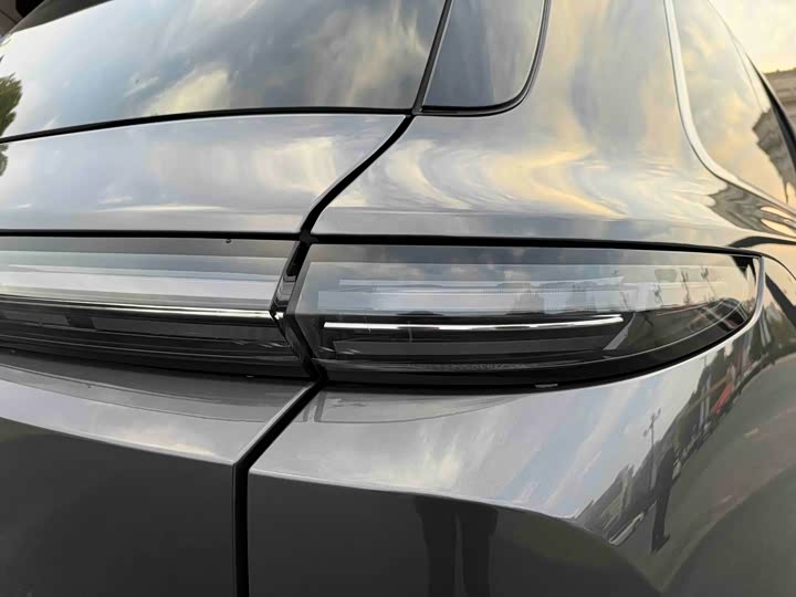 Фото 11 - LiXiang L9