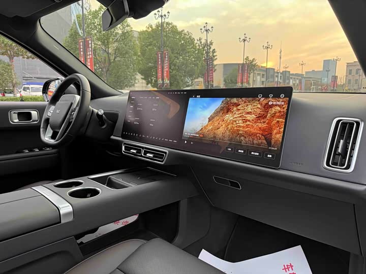 Фото 14 - LiXiang L9