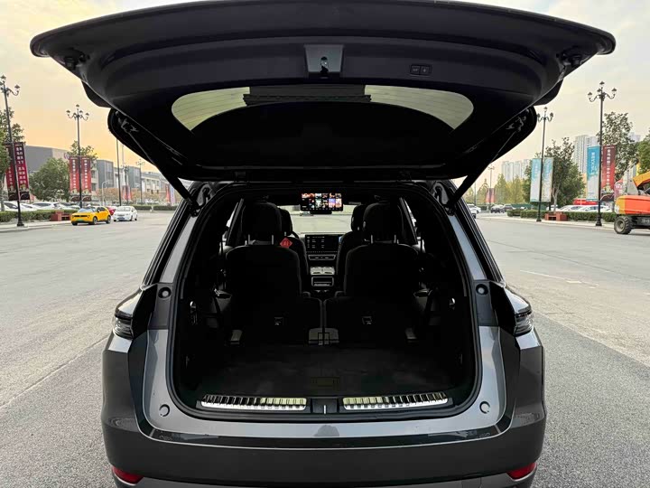 Фото 23 - LiXiang L9