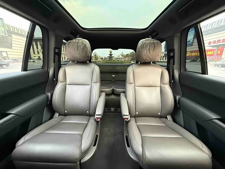 Фото 29 - LiXiang L9