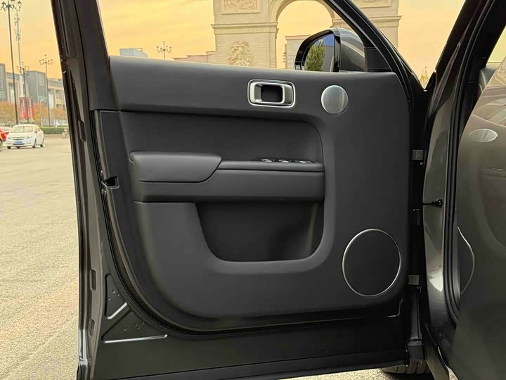 Фото 36 - LiXiang L9