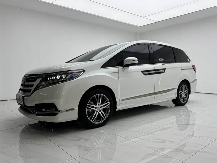 Фото 1 - Honda Elysion