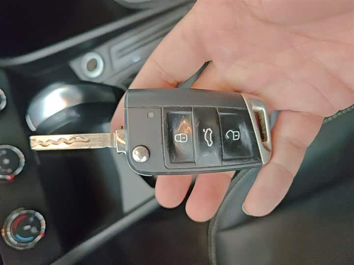 Фото 9 - Volkswagen Lavida