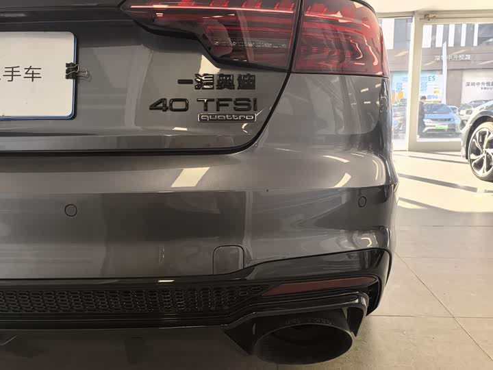 Фото 14 - Audi A4L