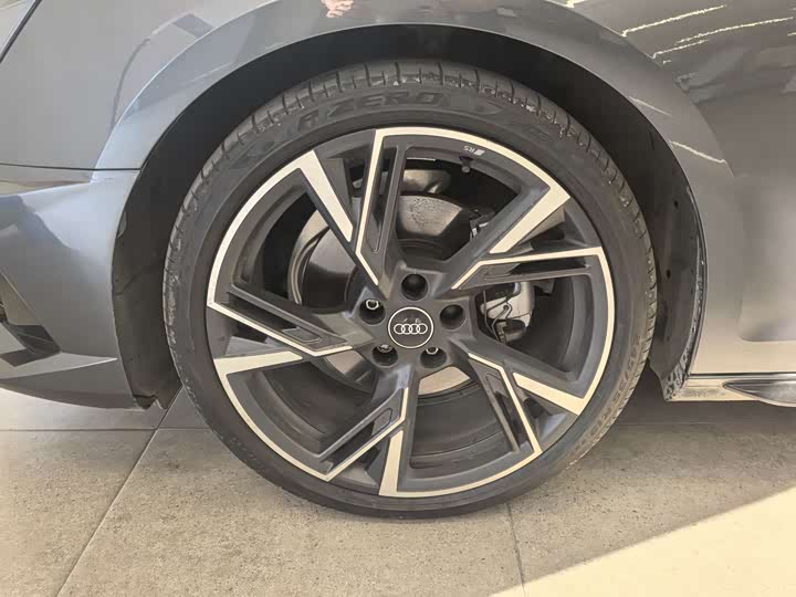 Фото 5 - Audi A4L