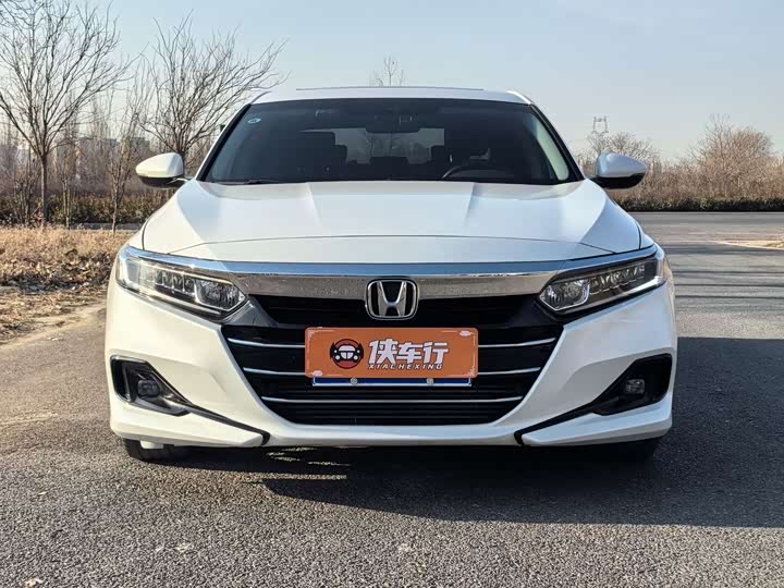 Фото 2 - Honda Accord