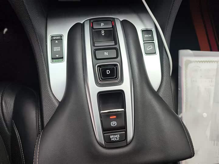 Фото 7 - Honda Avancier