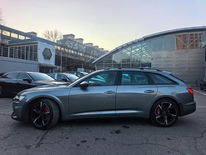 Фото 3 - Audi A6