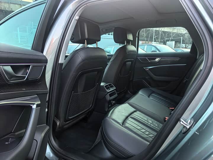 Фото 8 - Audi A6