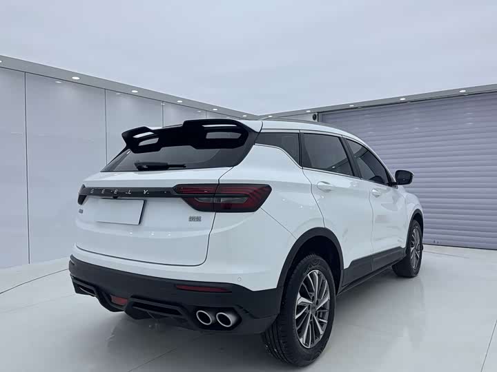 Фото 7 - Geely Coolray