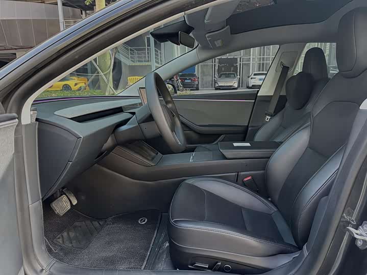 Фото 7 - Tesla Model 3