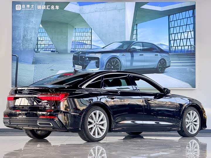 Фото 14 - Audi A6L