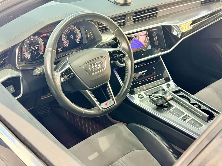 Фото 4 - Audi A6L