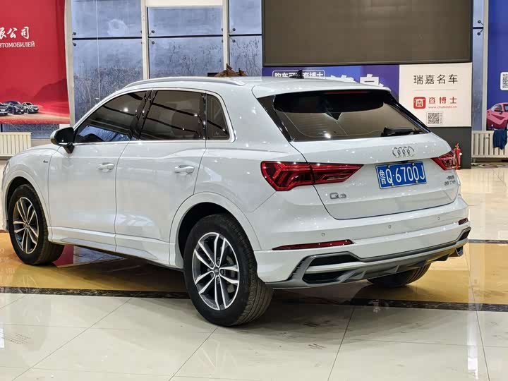 Фото 12 - Audi Q3