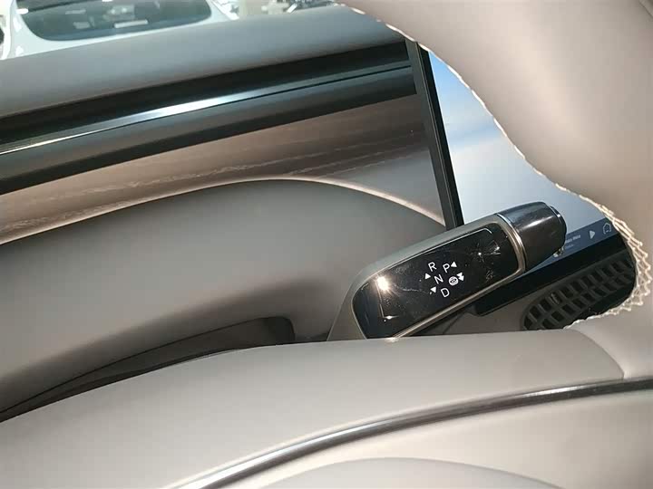 Фото 14 - XPeng G7