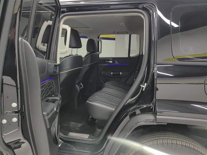 Фото 11 - Tank 300