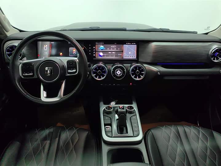 Фото 12 - Tank 300