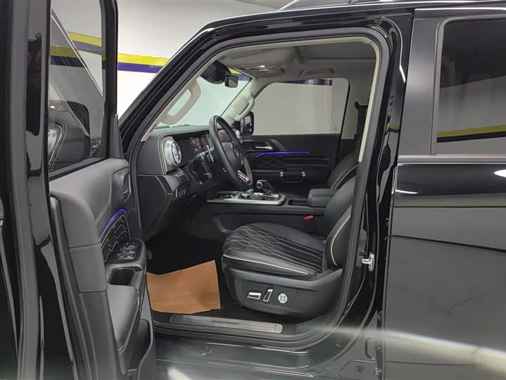 Фото 9 - Tank 300