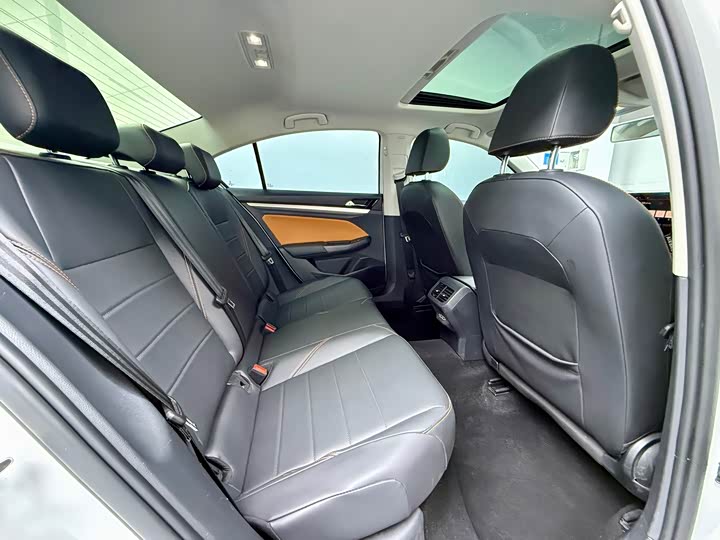 Фото 9 - Volkswagen Bora