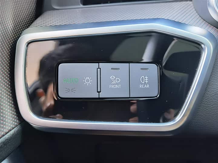 Фото 14 - Audi A6L