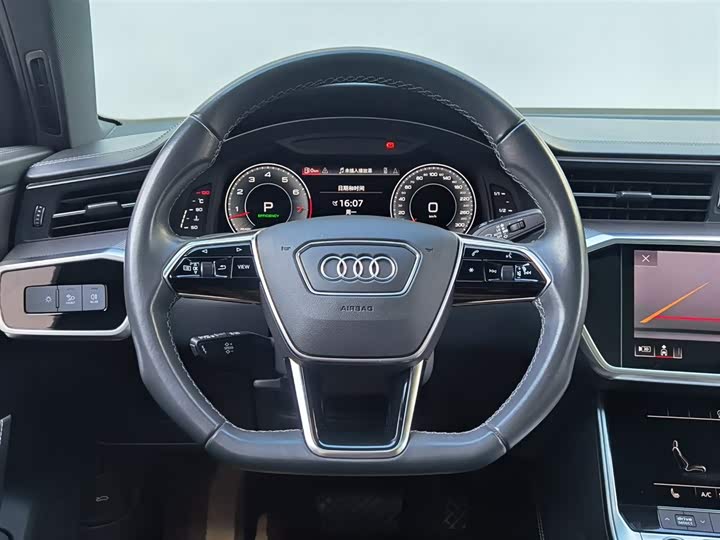 Фото 16 - Audi A6L