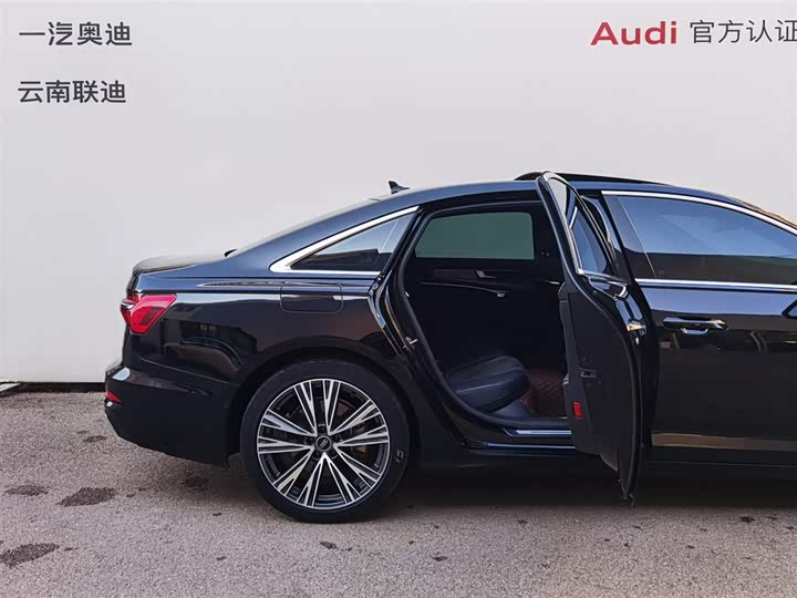 Фото 24 - Audi A6L