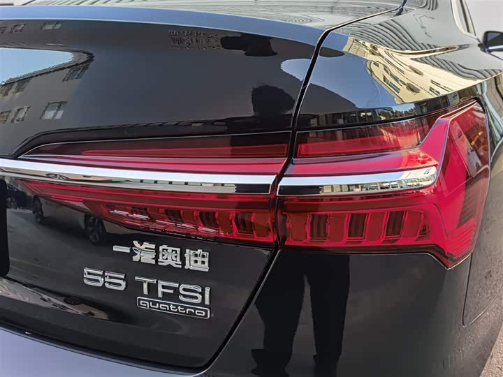 Фото 29 - Audi A6L