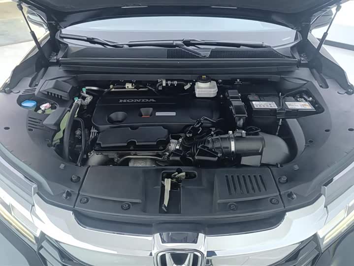 Фото 10 - Honda Avancier