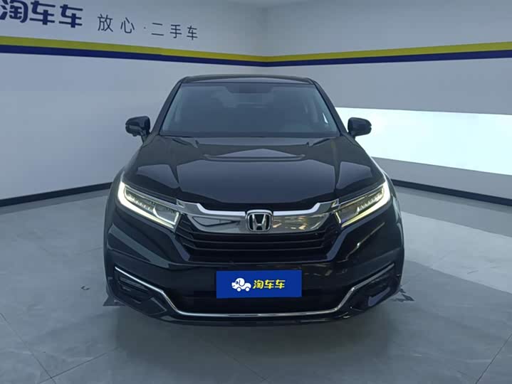 Фото 2 - Honda Avancier