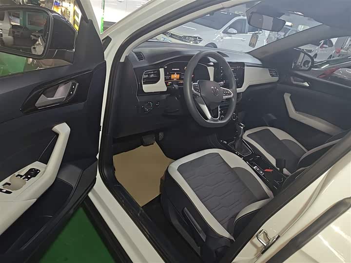 Фото 16 - Volkswagen Tharu