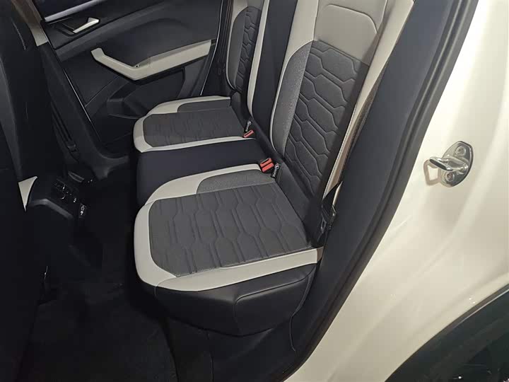 Фото 17 - Volkswagen Tharu