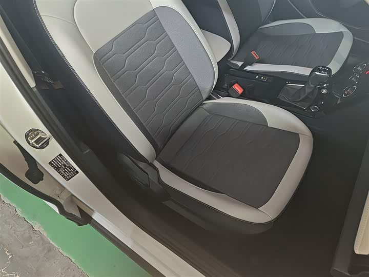 Фото 25 - Volkswagen Tharu