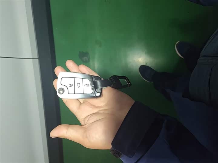 Фото 9 - Volkswagen Tharu