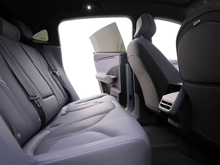 Фото 17 - XPeng G7