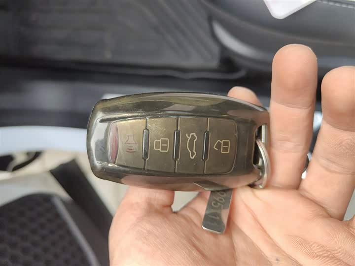 Фото 9 - Haval H6