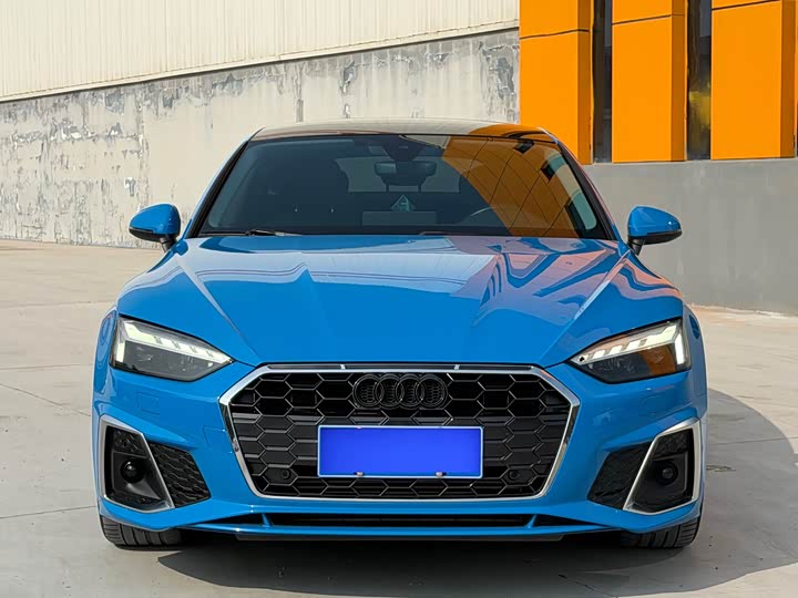Фото 2 - Audi A5