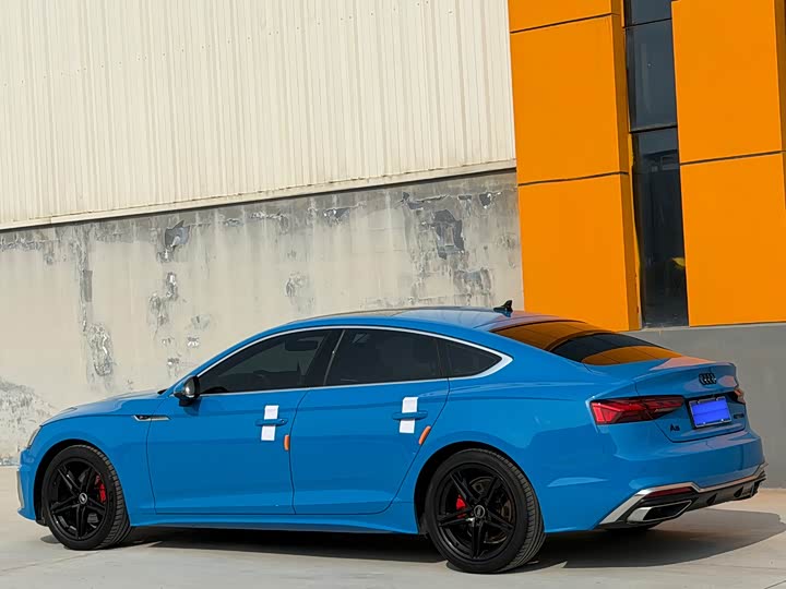 Фото 8 - Audi A5