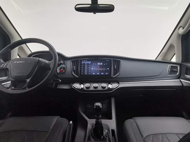 Фото 5 - Dongfeng Forthing Lingzhi M5