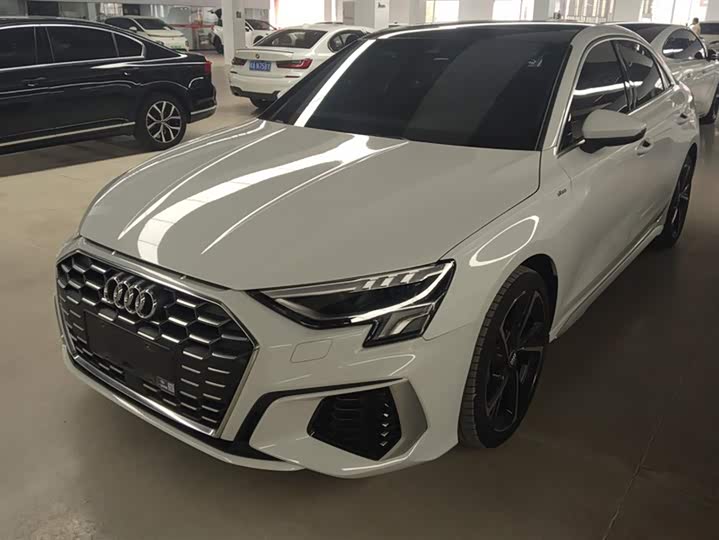 Фото 1 - Audi A3