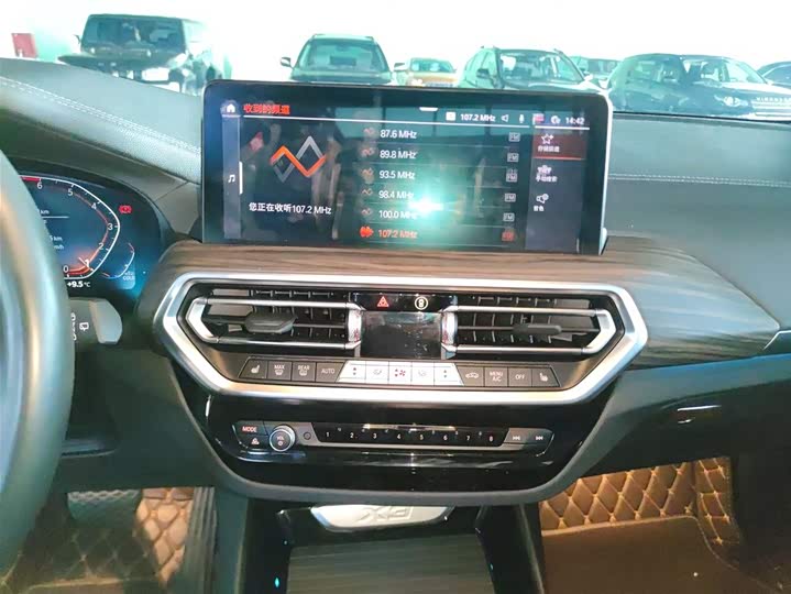 Фото 13 - BMW X3