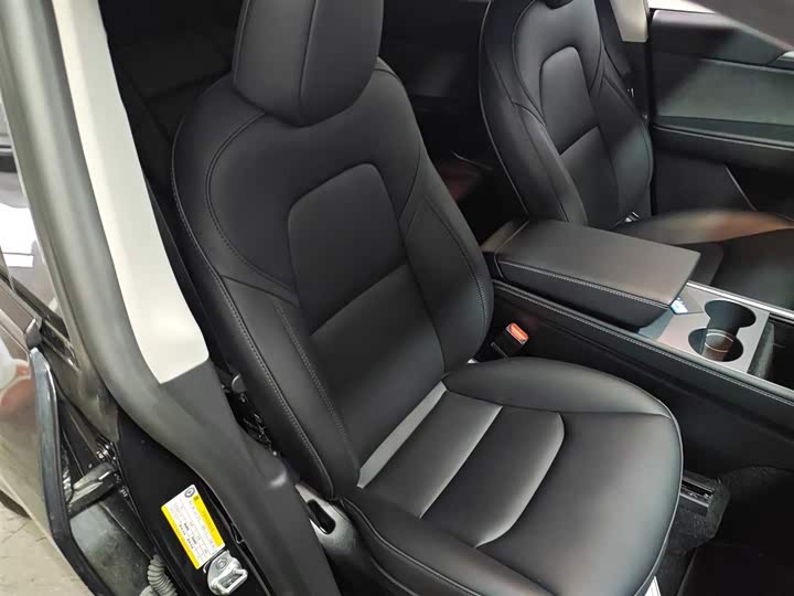 Фото 25 - Tesla Model Y