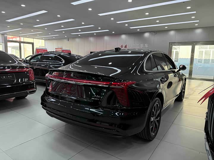 Фото 10 - Hongqi H5 Hybrid