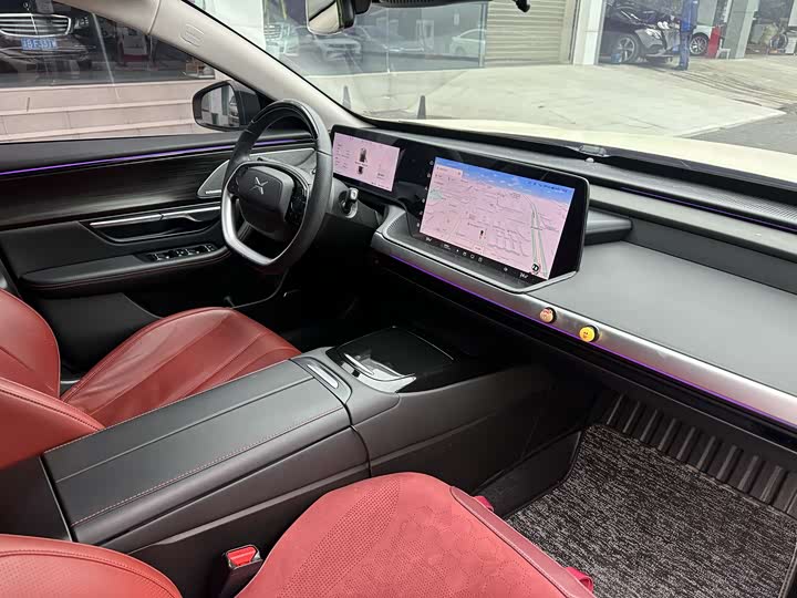 Фото 10 - XPeng P7