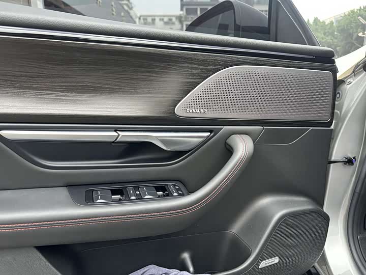 Фото 15 - XPeng P7