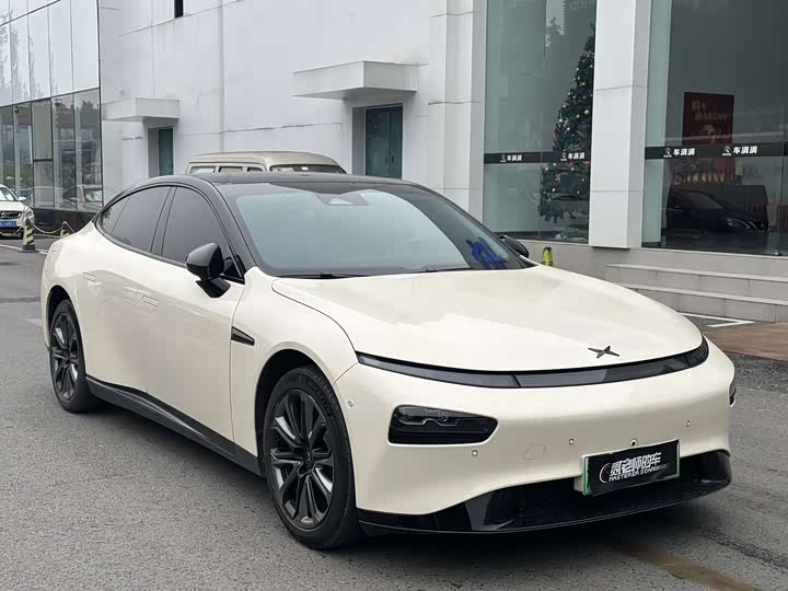 Фото 3 - XPeng P7