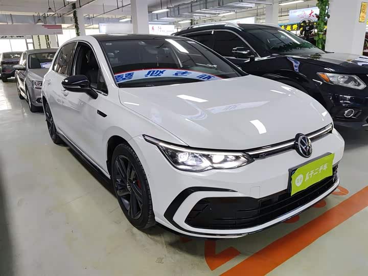 Фото 4 - Volkswagen Golf